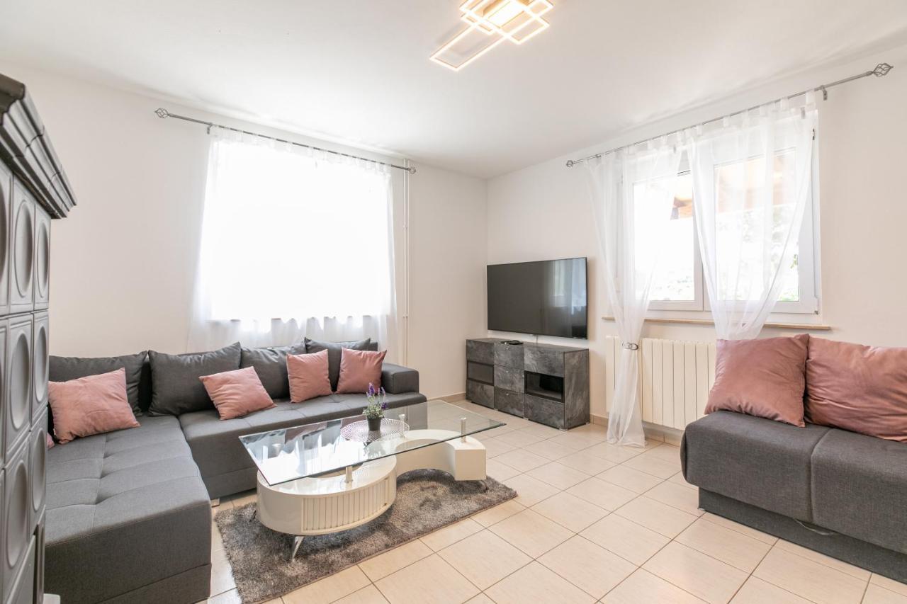 Apartments Tina Stinjan Пула Экстерьер фото
