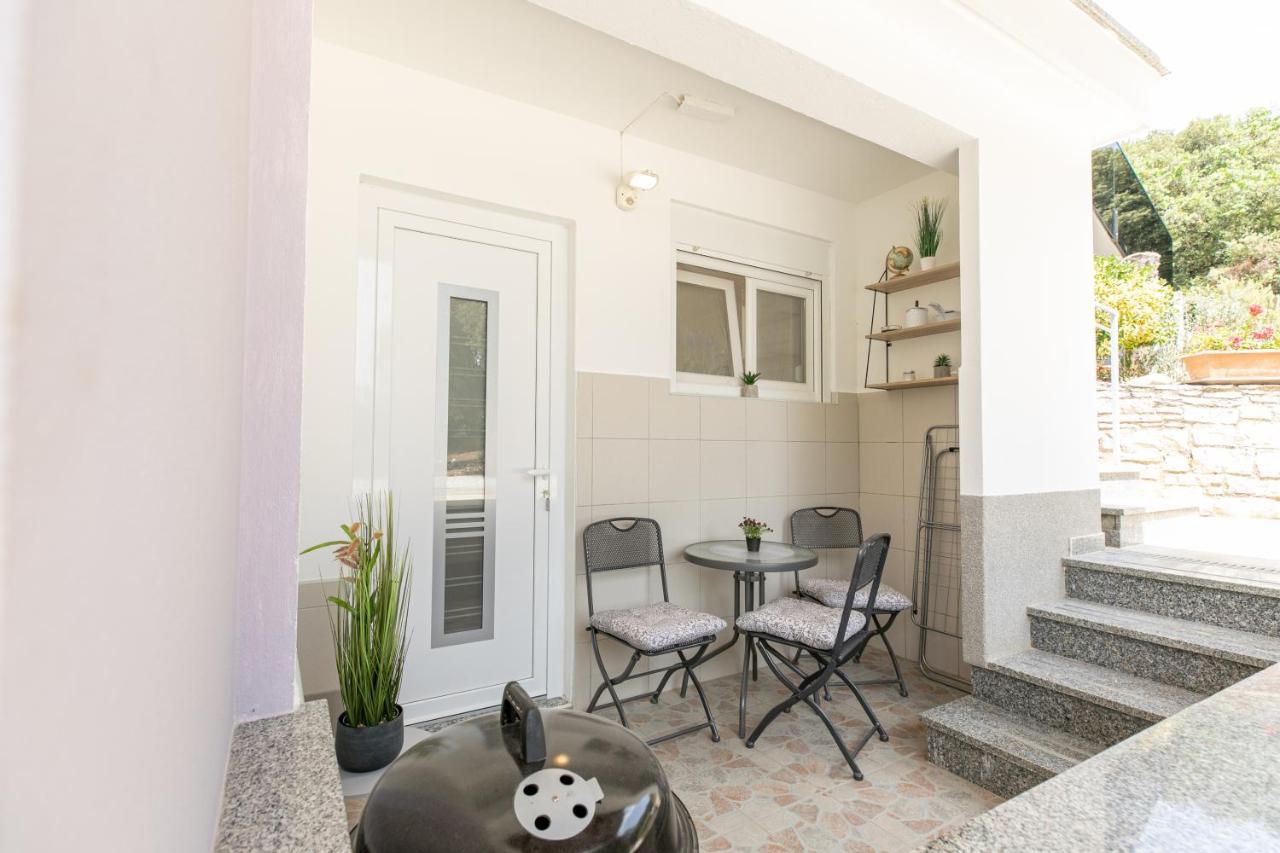 Apartments Tina Stinjan Пула Экстерьер фото
